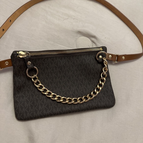 Michael Kors Belt Bag size medium - Picture 1 of 5